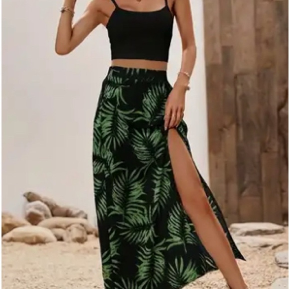 Tropical Green Leaf Print Skirt